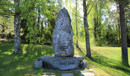 Kotirintamanaisten muistomerkki.