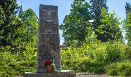 Vuoden 1918 muistomerkki.