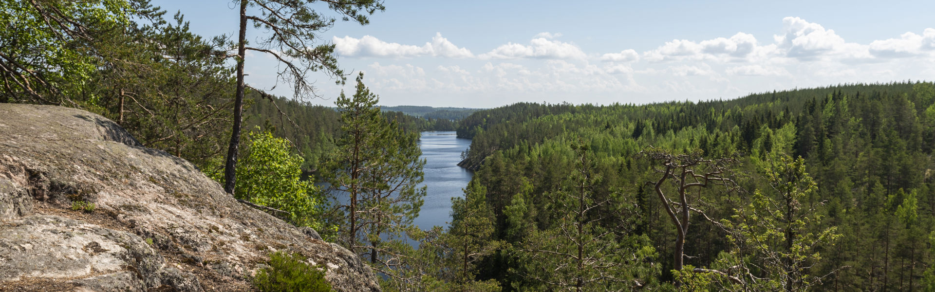 Kuva Orrainpolun varrelta Luotolahdenvuorelta Luotolahdensalmelle päin.