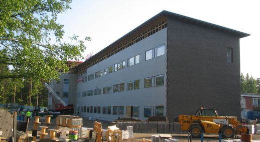 Kuvassa rakenteilla oleva Savitaipaleen koulukeskus.